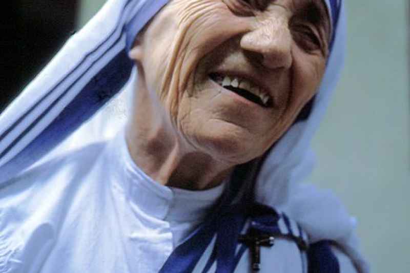 Le più belle frasi e preghiera di Madre Teresa di Calcutta da inserire nel libretto di matrimonio