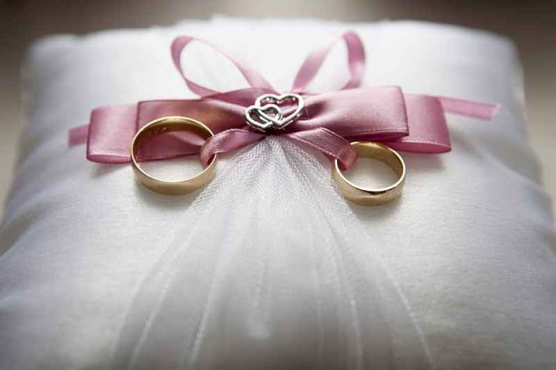 Cuscino per fedi nuziali Like a Girl noi amiamo il matrimonio fiocco rosa con farfalla per matrimonio