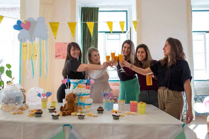 Baby shower party, idee originali, decorazioni e torta per svelare il mistero della dolce attesa